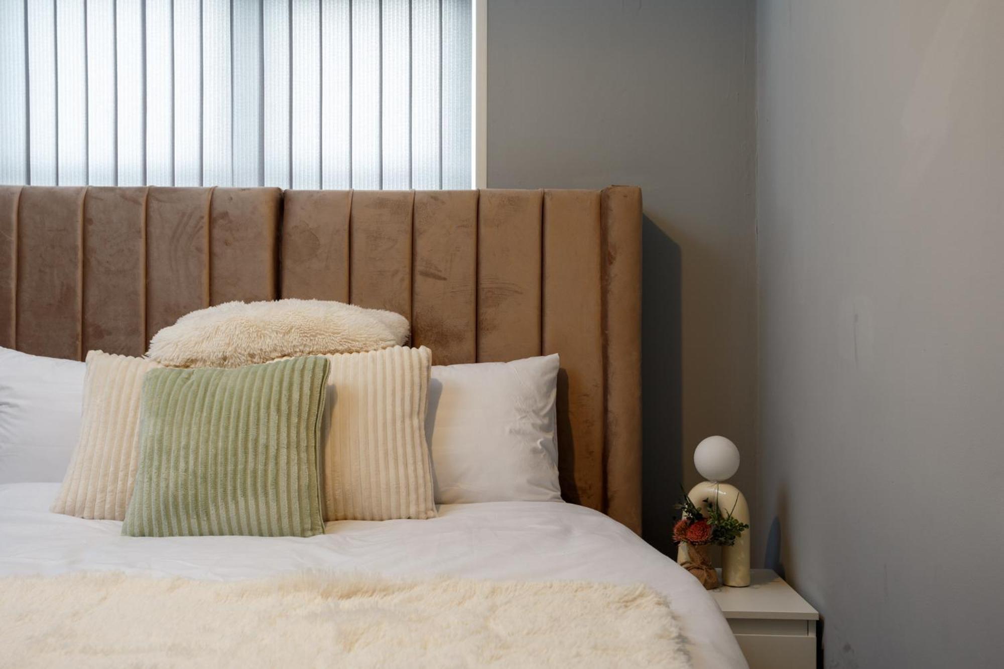 Lovely Getaway Apartment: Two-bedroom In Apartment *