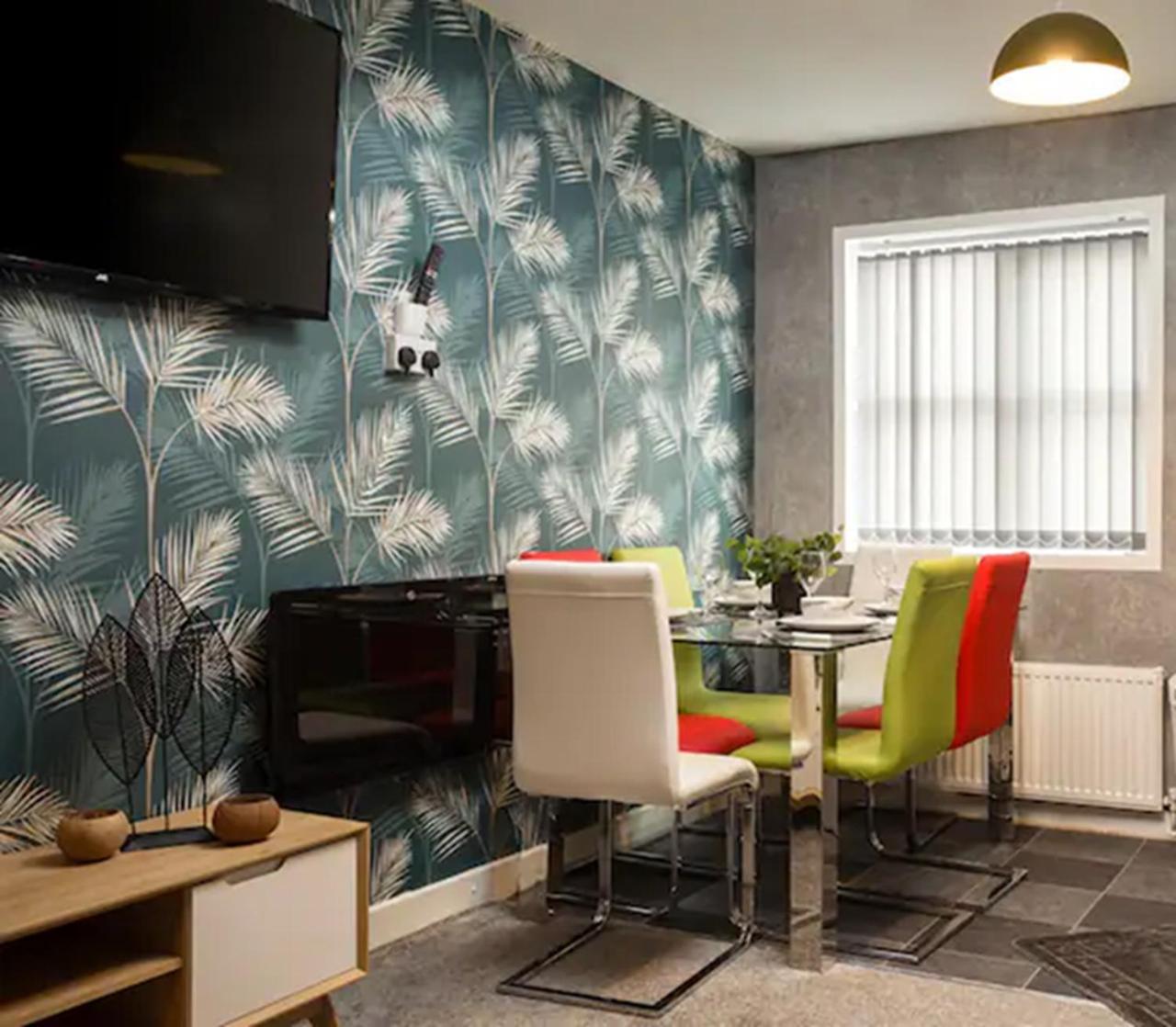 Lovely Getaway Apartment: Two-bedroom In Apartment